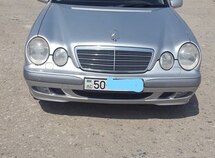 Mercedes E 220