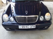 Mercedes E 220