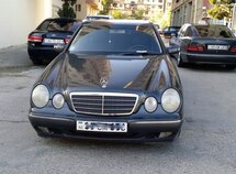 Mercedes E 220