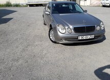 Mercedes E 320