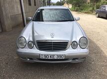 Mercedes E 240