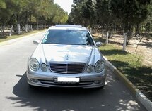 Mercedes E 220