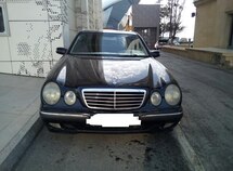 Mercedes E 240