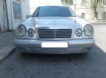 Mercedes E 220
