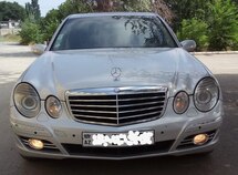 Mercedes E 240