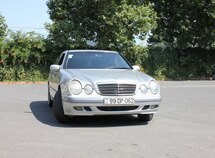 Mercedes E 220