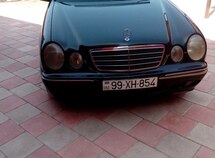 Mercedes E 220