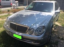 Mercedes E 220