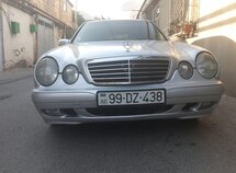 Mercedes E 220