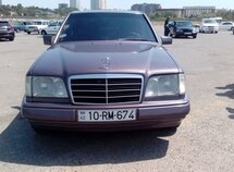 Mercedes E 300
