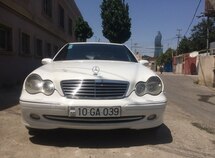 Mercedes C 320
