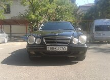 Mercedes E 220