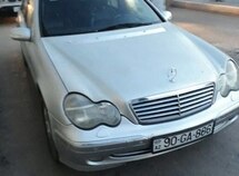 Mercedes C 320