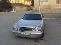 Mercedes E 300