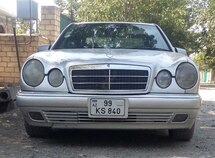 Mercedes E 300