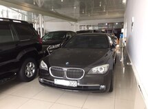 BMW 750
