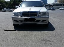Mercedes C 180
