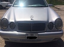 Mercedes E 320