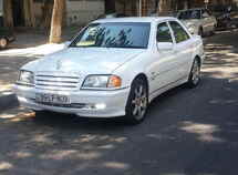 Mercedes C 240