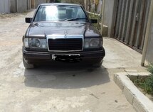Mercedes E 230