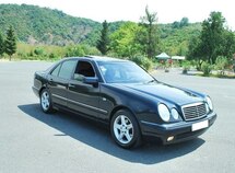 Mercedes E 230