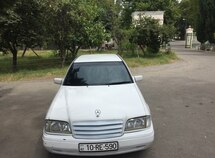 Mercedes C 180