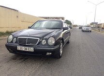 Mercedes E 220