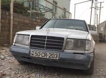 Mercedes E 200