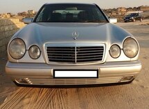 Mercedes E 220