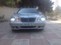 Mercedes E 220