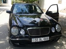 Mercedes E 220