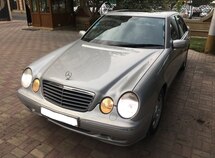 Mercedes E 240
