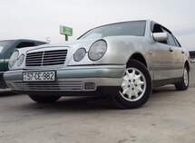 Mercedes E 200