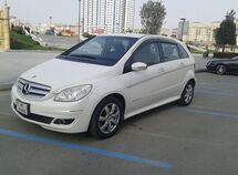 Mercedes B 200