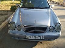 Mercedes E 220