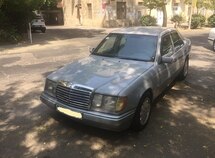 Mercedes E 230