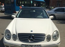 Mercedes E 200