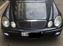 Mercedes E 240
