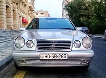 Mercedes E 200