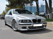 BMW 525