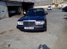 Mercedes E 200