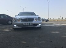 Mercedes E 320
