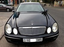 Mercedes E 220
