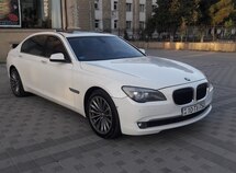 BMW 750