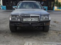Mercedes E 220