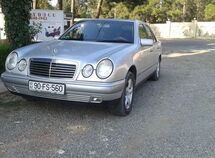 Mercedes E 240