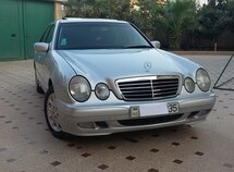Mercedes E 220