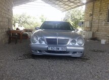 Mercedes E 240