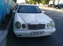 Mercedes E 320