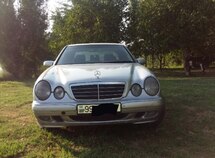 Mercedes E 220